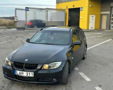 Черный БМВ 3 Серия, объемом двигателя 2 л и пробегом 240 тыс. км за 2010 $, фото 1 на Automoto.ua