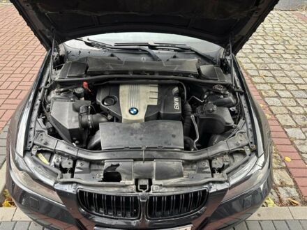 БМВ 3 Серия 2007 в Кельменцах на Automoto.ua Черный БМВ 3 Серия, объемом двигателя 2 л и пробегом 300 тыс. км за 7200 $, фото 1 на Automoto.ua