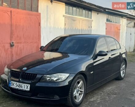 Черный БМВ 3 Серия, объемом двигателя 2 л и пробегом 290 тыс. км за 4900 $, фото 1 на Automoto.ua