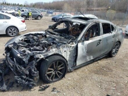 Чорний БМВ 3 Серія, об'ємом двигуна 2 л та пробігом 248 тис. км за 4000 $, фото 1 на Automoto.ua