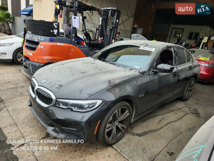 Черный БМВ 3 Серия, объемом двигателя 2 л и пробегом 55 тыс. км за 28500 $, фото 1 на Automoto.ua