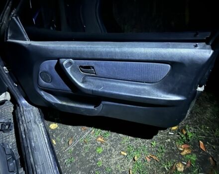 Фиолетовый БМВ 3 Серия, объемом двигателя 1.6 л и пробегом 445 тыс. км за 750 $, фото 7 на Automoto.ua