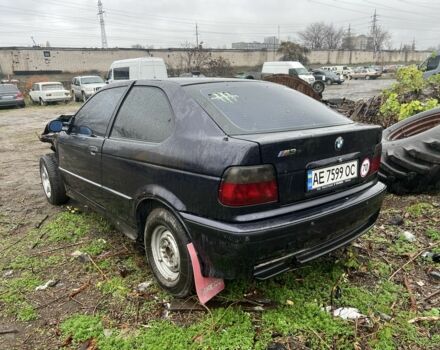 Фиолетовый БМВ 3 Серия, объемом двигателя 1.6 л и пробегом 200 тыс. км за 750 $, фото 1 на Automoto.ua