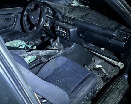 Фиолетовый БМВ 3 Серия, объемом двигателя 1.6 л и пробегом 445 тыс. км за 750 $, фото 5 на Automoto.ua