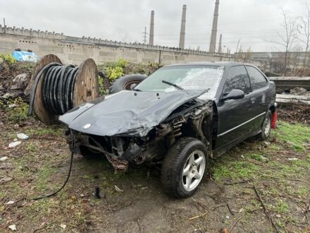 Фиолетовый БМВ 3 Серия, объемом двигателя 1.6 л и пробегом 200 тыс. км за 750 $, фото 1 на Automoto.ua