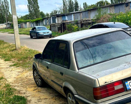 Коричневый БМВ 3 Серия, объемом двигателя 2 л и пробегом 200 тыс. км за 1300 $, фото 3 на Automoto.ua