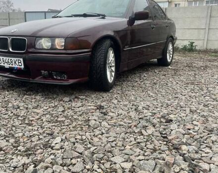 Коричневый БМВ 3 Серия, объемом двигателя 1.8 л и пробегом 300 тыс. км за 3200 $, фото 1 на Automoto.ua