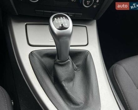 Коричневий БМВ 3 Серія, об'ємом двигуна 2 л та пробігом 280 тис. км за 9290 $, фото 26 на Automoto.ua