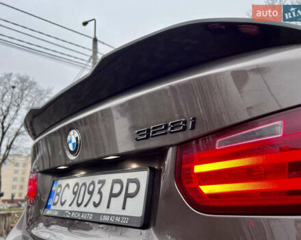 Коричневый БМВ 3 Серия, объемом двигателя 2 л и пробегом 102 тыс. км за 13750 $, фото 19 на Automoto.ua
