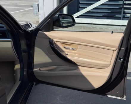 Коричневий БМВ 3 Серія, об'ємом двигуна 2 л та пробігом 41 тис. км за 13900 $, фото 16 на Automoto.ua