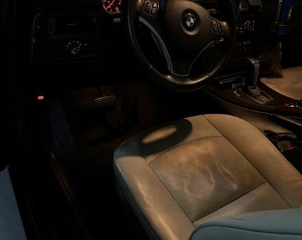 Красный БМВ 3 Серия, объемом двигателя 3 л и пробегом 263 тыс. км за 9999 $, фото 4 на Automoto.ua