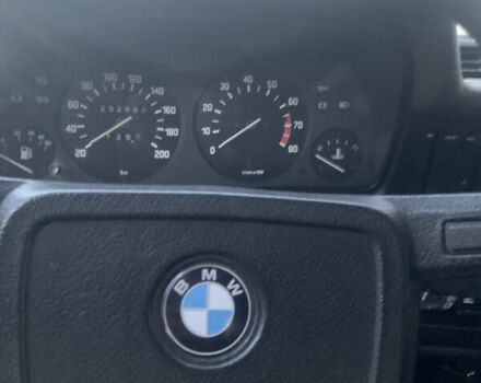 Красный БМВ 3 Серия, объемом двигателя 1.6 л и пробегом 300 тыс. км за 600 $, фото 5 на Automoto.ua