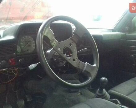 Красный БМВ 3 Серия, объемом двигателя 1.8 л и пробегом 215 тыс. км за 1250 $, фото 7 на Automoto.ua