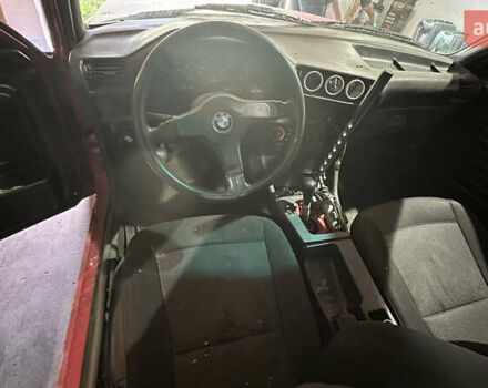 БМВ 3 Серия 1983 в Першотравенске на Automoto.ua Красный БМВ 3 Серия, объемом двигателя 1.8 л и пробегом 200 тыс. км за 3100 $, фото 8 на Automoto.ua