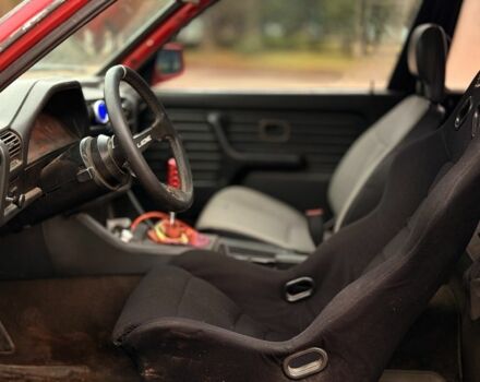 Червоний БМВ 3 Серія, об'ємом двигуна 1.8 л та пробігом 230 тис. км за 2000 $, фото 5 на Automoto.ua