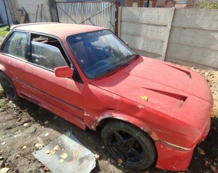 Червоний БМВ 3 Серія, об'ємом двигуна 2.5 л та пробігом 230 тис. км за 1000 $, фото 3 на Automoto.ua