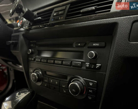 Красный БМВ 3 Серия, объемом двигателя 3 л и пробегом 94 тыс. км за 11000 $, фото 36 на Automoto.ua