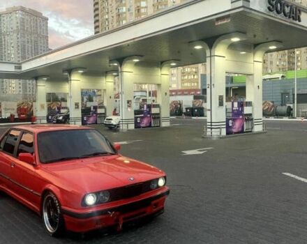 Красный БМВ 3 Серия, объемом двигателя 1.8 л и пробегом 777 тыс. км за 1600 $, фото 1 на Automoto.ua