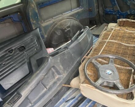 Красный БМВ 3 Серия, объемом двигателя 2 л и пробегом 80 тыс. км за 520 $, фото 9 на Automoto.ua