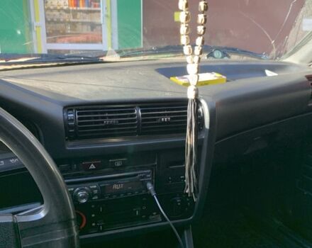 Красный БМВ 3 Серия, объемом двигателя 1.8 л и пробегом 297 тыс. км за 900 $, фото 5 на Automoto.ua