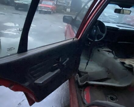 Красный БМВ 3 Серия, объемом двигателя 2 л и пробегом 80 тыс. км за 520 $, фото 4 на Automoto.ua