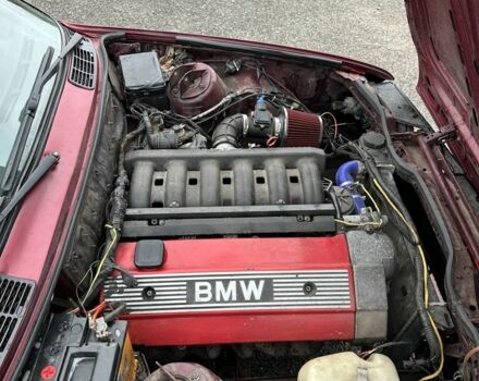 Красный БМВ 3 Серия, объемом двигателя 1.8 л и пробегом 1 тыс. км за 2999 $, фото 8 на Automoto.ua