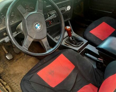 Красный БМВ 3 Серия, объемом двигателя 1.8 л и пробегом 170 тыс. км за 1300 $, фото 1 на Automoto.ua