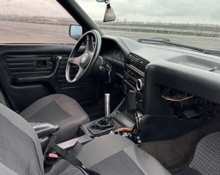 Красный БМВ 3 Серия, объемом двигателя 1.8 л и пробегом 1 тыс. км за 2999 $, фото 11 на Automoto.ua