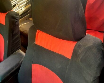 Красный БМВ 3 Серия, объемом двигателя 1.8 л и пробегом 170 тыс. км за 1300 $, фото 3 на Automoto.ua