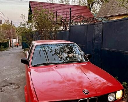 Красный БМВ 3 Серия, объемом двигателя 1.8 л и пробегом 600 тыс. км за 350 $, фото 1 на Automoto.ua