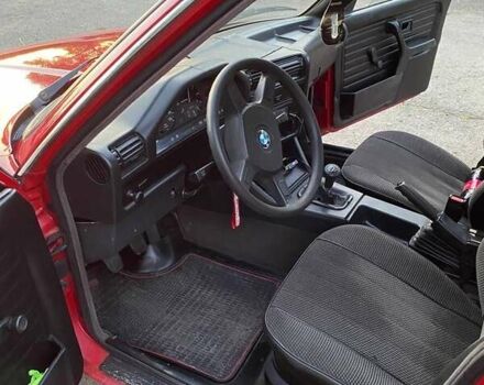 Красный БМВ 3 Серия, объемом двигателя 1.8 л и пробегом 250 тыс. км за 3100 $, фото 6 на Automoto.ua