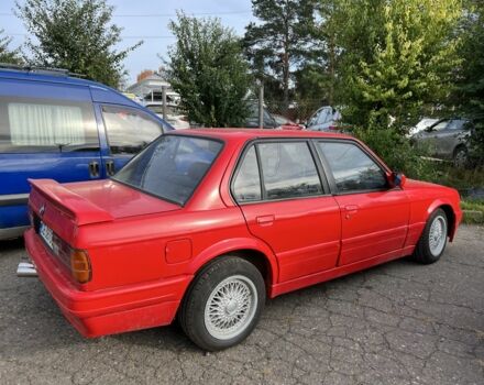 Червоний БМВ 3 Серія, об'ємом двигуна 1.8 л та пробігом 300 тис. км за 1200 $, фото 2 на Automoto.ua