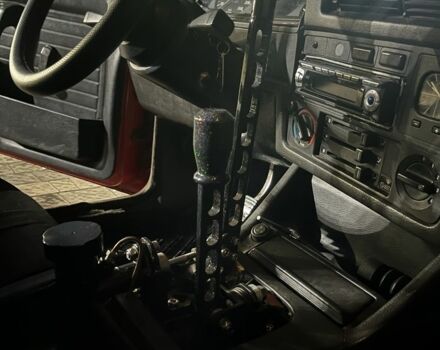 Красный БМВ 3 Серия, объемом двигателя 1.6 л и пробегом 300 тыс. км за 1900 $, фото 5 на Automoto.ua