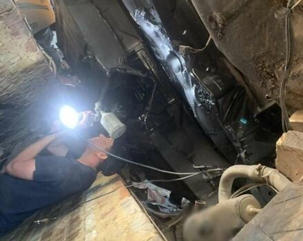 Червоний БМВ 3 Серія, об'ємом двигуна 2 л та пробігом 300 тис. км за 4600 $, фото 32 на Automoto.ua