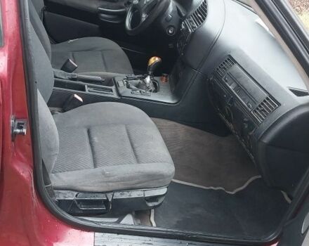 Красный БМВ 3 Серия, объемом двигателя 2 л и пробегом 250 тыс. км за 1400 $, фото 6 на Automoto.ua