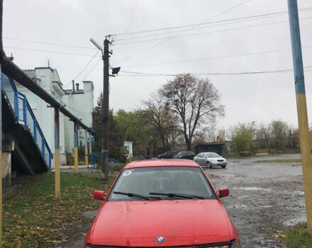 Красный БМВ 3 Серия, объемом двигателя 1.6 л и пробегом 777 тыс. км за 1900 $, фото 7 на Automoto.ua