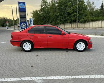 Червоний БМВ 3 Серія, об'ємом двигуна 1.8 л та пробігом 222 тис. км за 1600 $, фото 8 на Automoto.ua