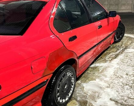 Красный БМВ 3 Серия, объемом двигателя 1.6 л и пробегом 406 тыс. км за 1900 $, фото 4 на Automoto.ua