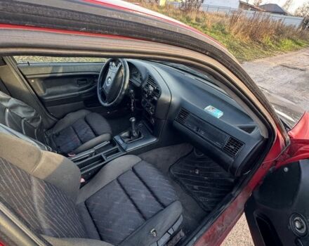 Красный БМВ 3 Серия, объемом двигателя 1.6 л и пробегом 250 тыс. км за 1100 $, фото 6 на Automoto.ua