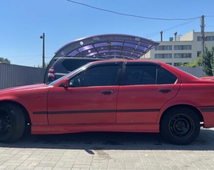 Червоний БМВ 3 Серія, об'ємом двигуна 1.8 л та пробігом 300 тис. км за 4000 $, фото 1 на Automoto.ua