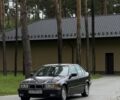 Красный БМВ 3 Серия, объемом двигателя 1.8 л и пробегом 339 тыс. км за 1700 $, фото 1 на Automoto.ua