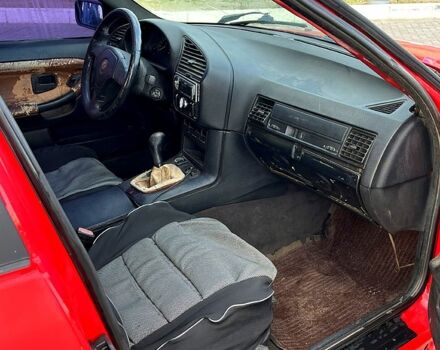 Красный БМВ 3 Серия, объемом двигателя 1.8 л и пробегом 222 тыс. км за 1600 $, фото 6 на Automoto.ua