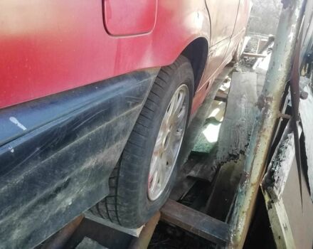 Красный БМВ 3 Серия, объемом двигателя 1.6 л и пробегом 250 тыс. км за 1542 $, фото 9 на Automoto.ua