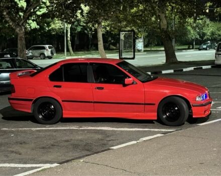 Червоний БМВ 3 Серія, об'ємом двигуна 1.8 л та пробігом 300 тис. км за 4000 $, фото 6 на Automoto.ua