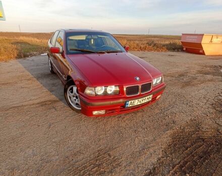Червоний БМВ 3 Серія, об'ємом двигуна 1.8 л та пробігом 370 тис. км за 3200 $, фото 2 на Automoto.ua