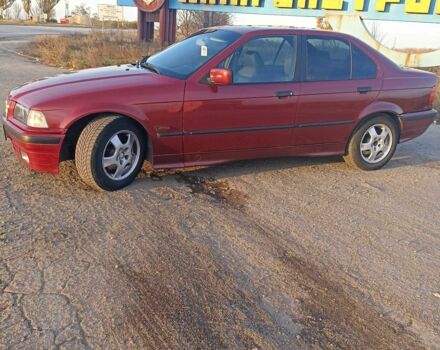 Червоний БМВ 3 Серія, об'ємом двигуна 1.8 л та пробігом 370 тис. км за 3200 $, фото 4 на Automoto.ua