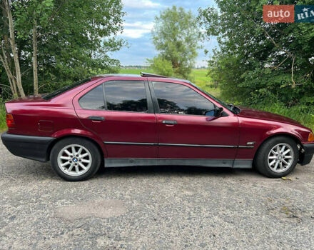 Красный БМВ 3 Серия, объемом двигателя 2.5 л и пробегом 400 тыс. км за 2600 $, фото 2 на Automoto.ua