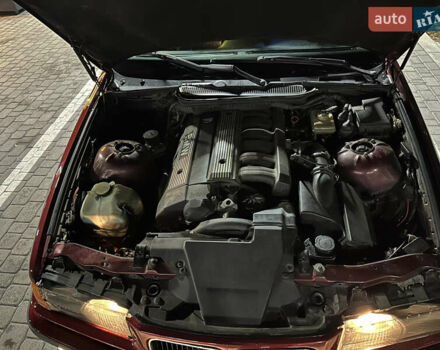 Красный БМВ 3 Серия, объемом двигателя 2.5 л и пробегом 416 тыс. км за 3999 $, фото 22 на Automoto.ua