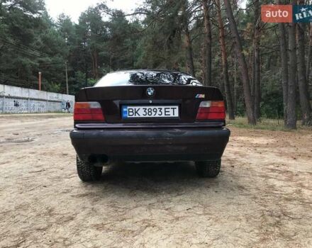 Червоний БМВ 3 Серія, об'ємом двигуна 2.01 л та пробігом 333 тис. км за 2200 $, фото 7 на Automoto.ua