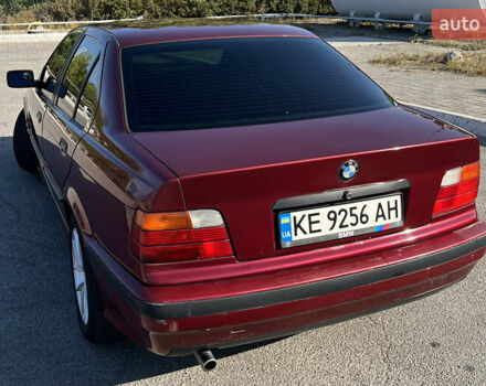 Красный БМВ 3 Серия, объемом двигателя 1.8 л и пробегом 485 тыс. км за 2700 $, фото 7 на Automoto.ua